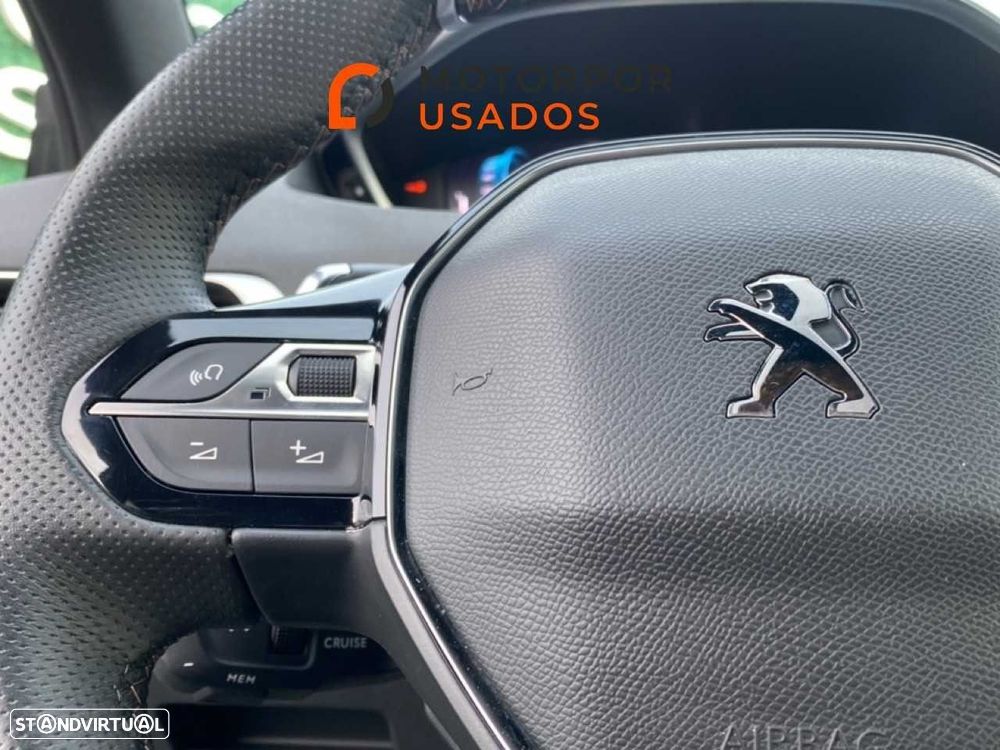 Peugeot 3008 1.6 Hybrid GT Pack e-EAT8 - 11