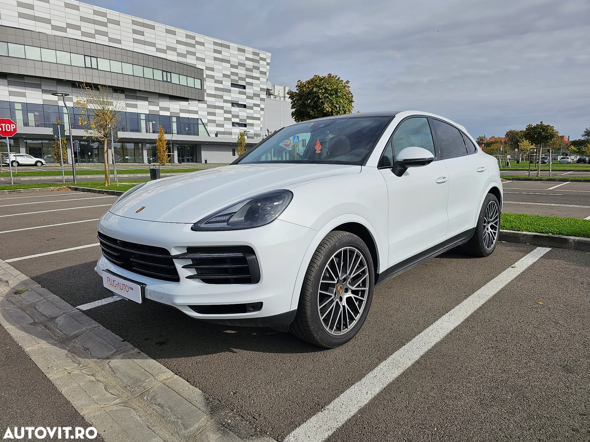 Porsche Cayenne Coupe Standard - 3