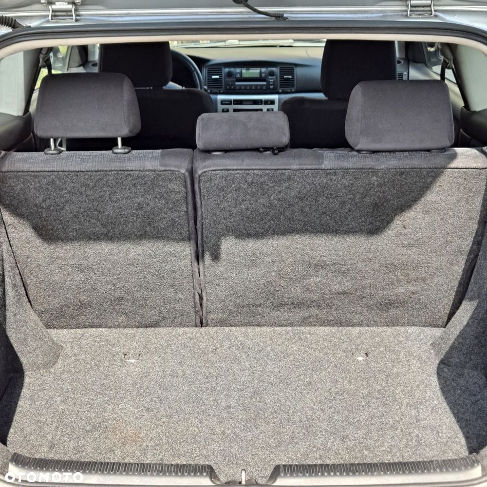Toyota Corolla 1.6 VVT-i Sol - 5