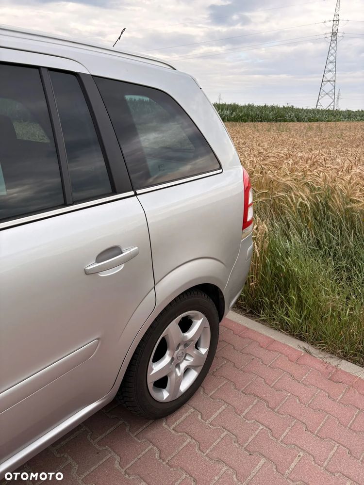 Opel Zafira 1.8 - 12