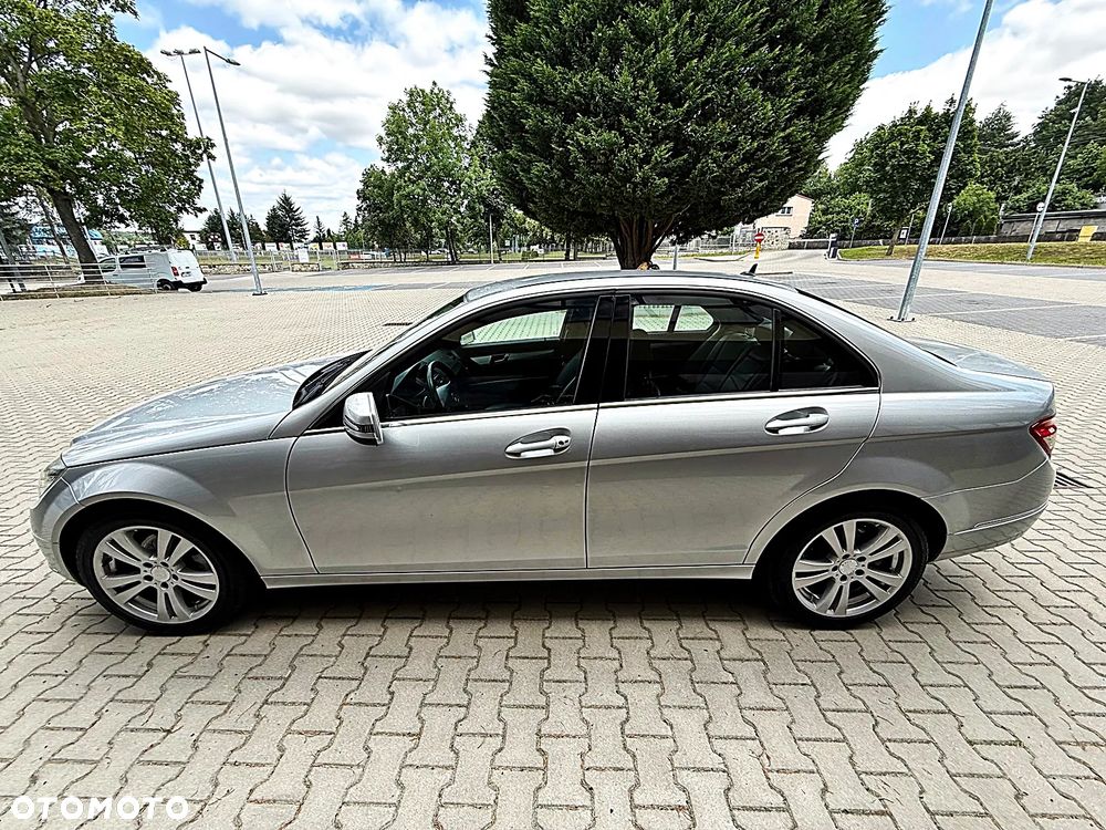 Mercedes-Benz Klasa C 200 (BlueEFFICIENCY) 7G-TRONIC Avantgarde - 5