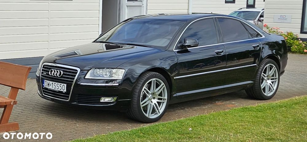 Audi A8 4.2 FSI Quattro - 1