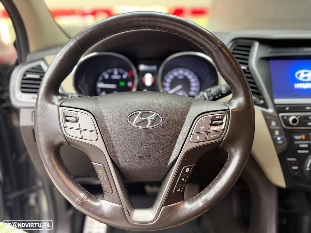 Hyundai Santa Fe 2.2 CRDi Premium 4WD Aut. - 31