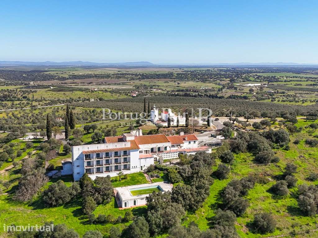 Hotel de 18 quartos com projeto de ampliação em Serpa - Grande imagem: 3/54