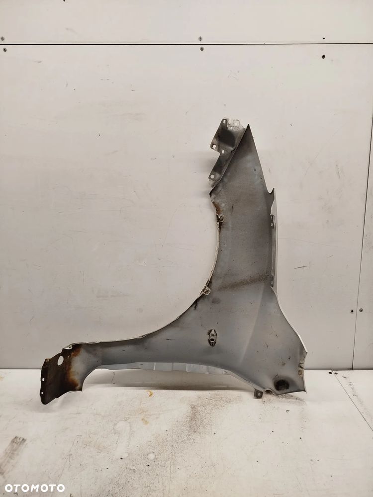BŁOTNIK PRZÓD PRZEDNI PRAWY MAZDA 3 II 2008-2013r BIAŁY 34K - 4