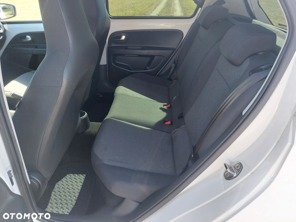 Volkswagen up! 1.0 street EU6 - 13