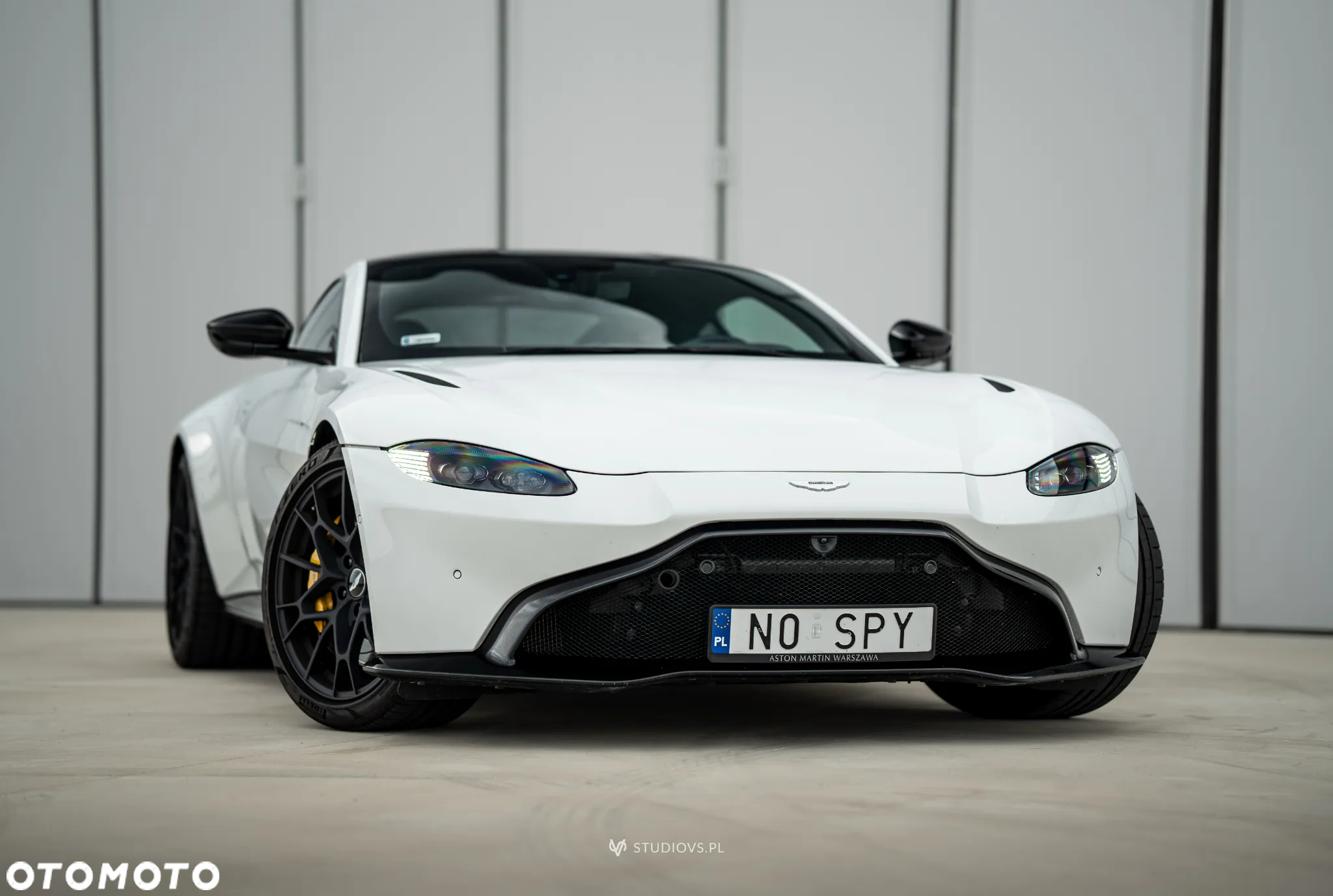 Aston Martin Vantage - 6