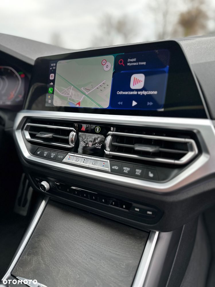 BMW Seria 3 320d xDrive M Sport Shadow sport - 16