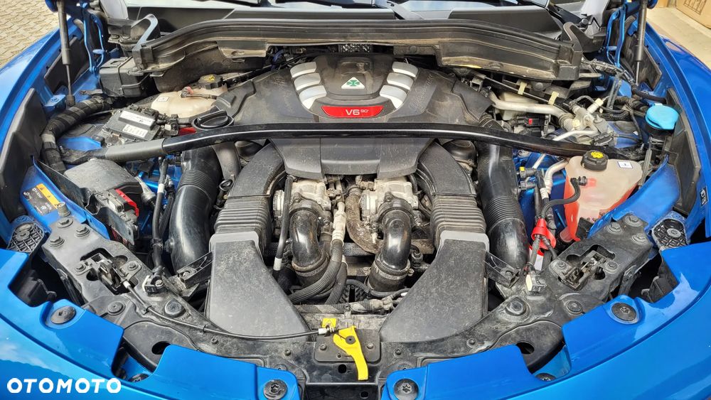 Alfa Romeo Stelvio V6 2.9 Bi-Turbo AT8-Q4 Quadrifoglio - 27
