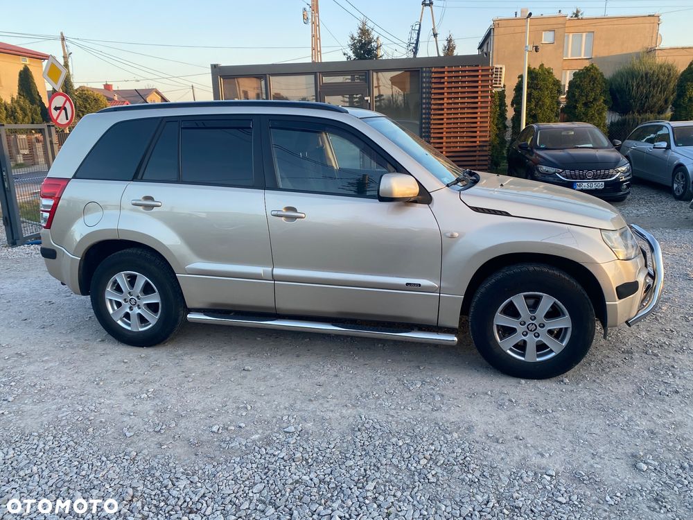Suzuki Grand Vitara 2.0 De luxe - 16