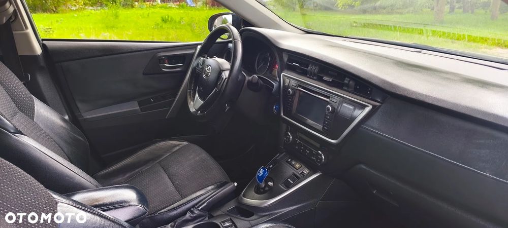Toyota Auris 1.8 HSD Prestige NAVI - 19