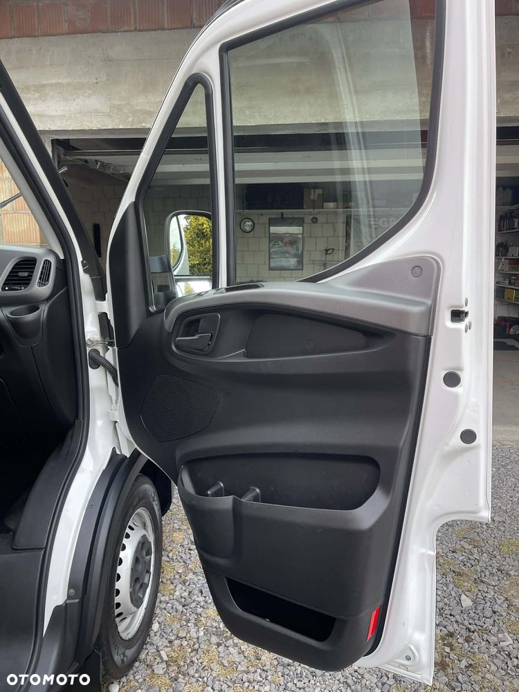 Iveco Daily 35s18 - 23
