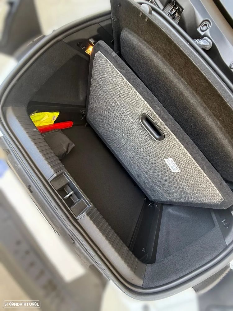 Renault Captur 1.0 TCe Techno Bi-Fuel - 27