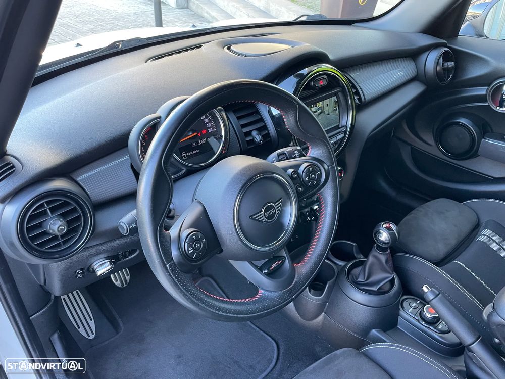 MINI 5 Portas Cooper D - 16