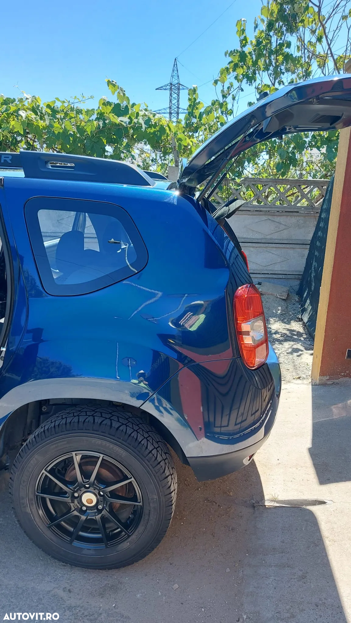 Dacia Duster 1.6 4x4 Laureate - 8