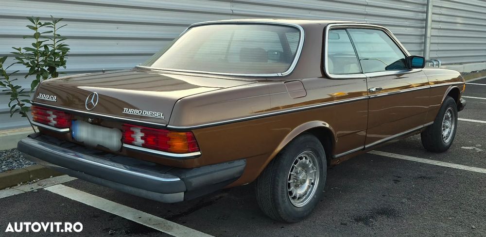 Mercedes-Benz W123 - 26