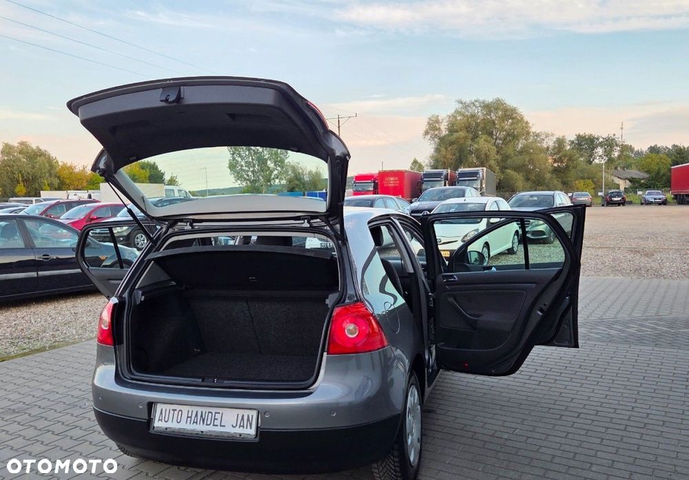 Volkswagen Golf - 27