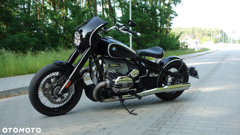 BMW R - 1