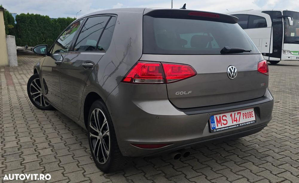 Volkswagen Golf 1.4 TSI ACT BlueMotion Technology DSG Highline - 4