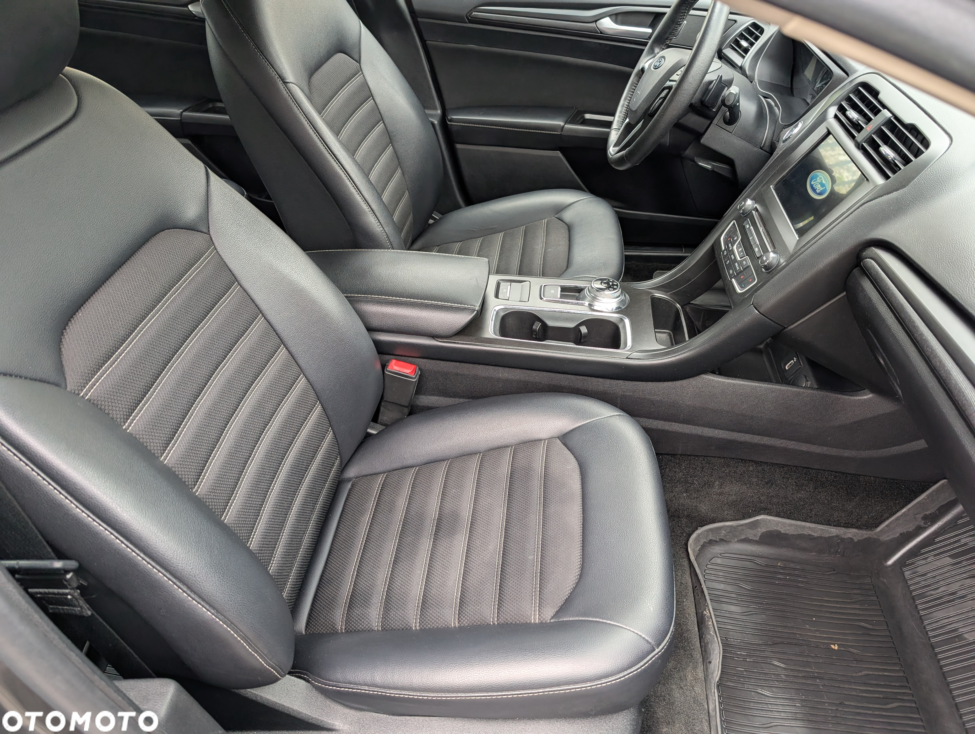 Ford Fusion - 14