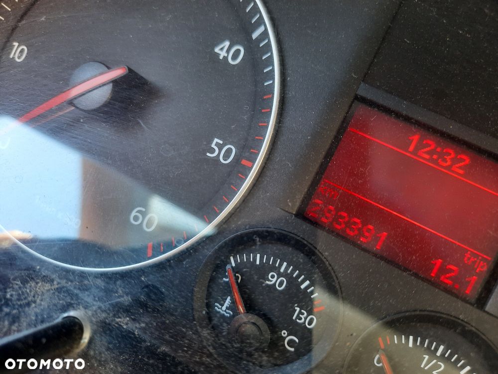 Volkswagen Touran - 7