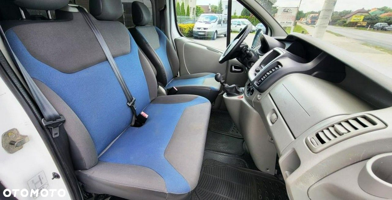 Renault Trafic - 12