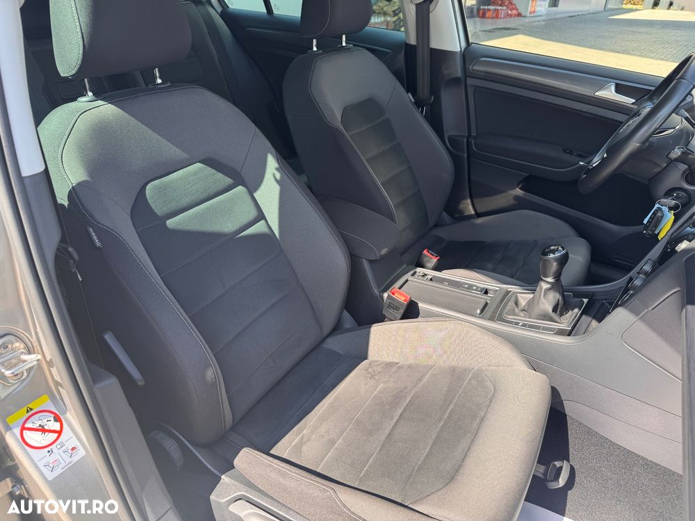Volkswagen Golf - 13