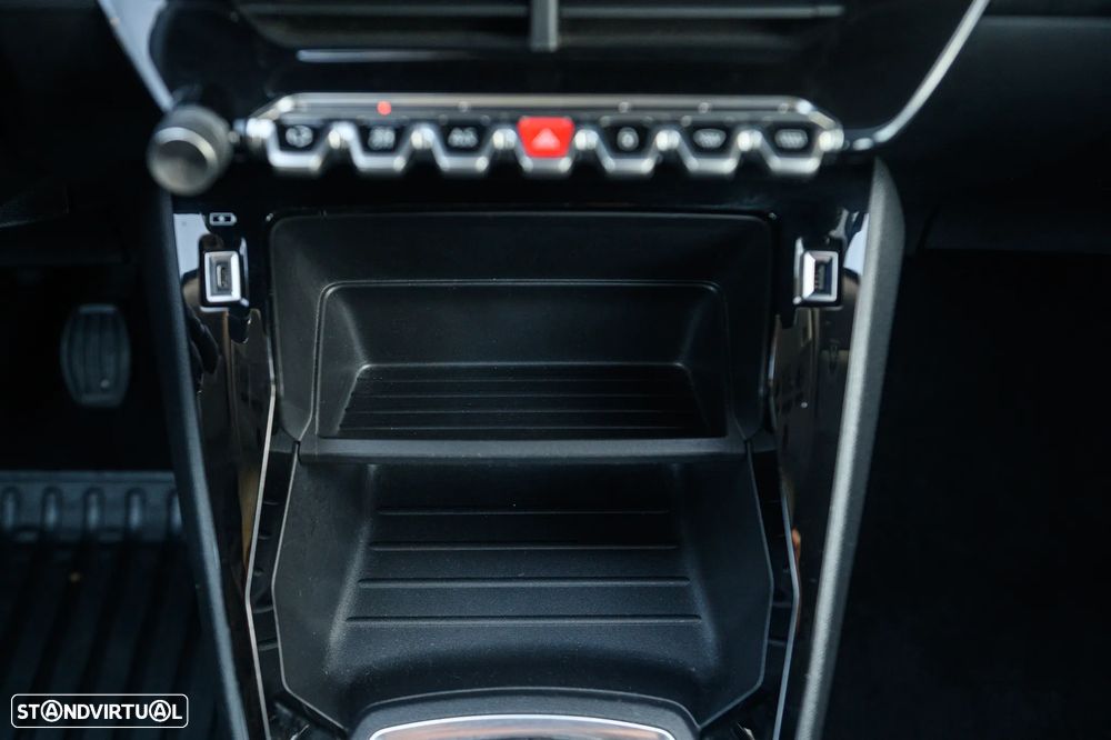 Peugeot 2008 1.2 PureTech Allure Pack - 38