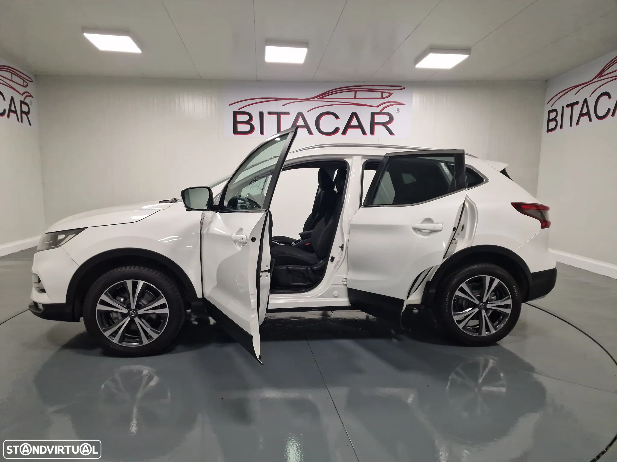 Nissan Qashqai 1.5 dCi N-Connecta 18 - 7