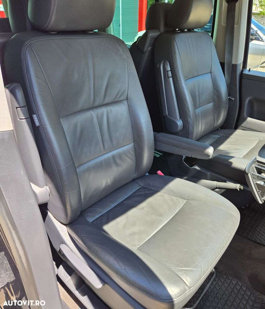 Volkswagen Multivan - 18