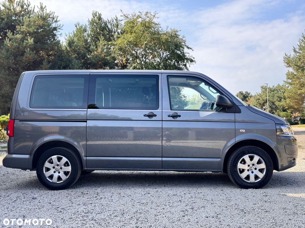 Volkswagen Multivan - 31