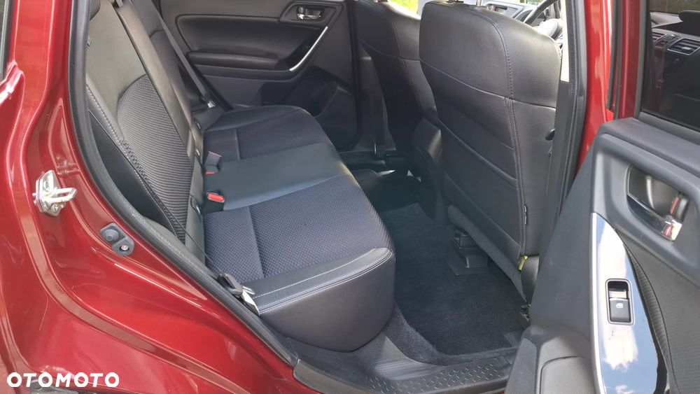 Subaru Forester 2.0 XT Platinum Lineartronic - 11
