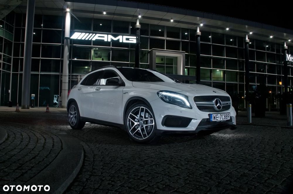 Mercedes-Benz GLA 45 AMG 4-Matic - 17