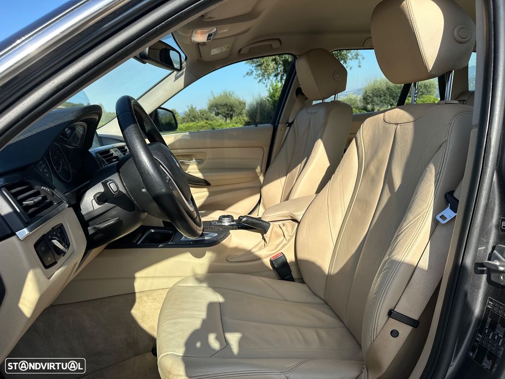 BMW 320 d Auto Line Luxury - 16