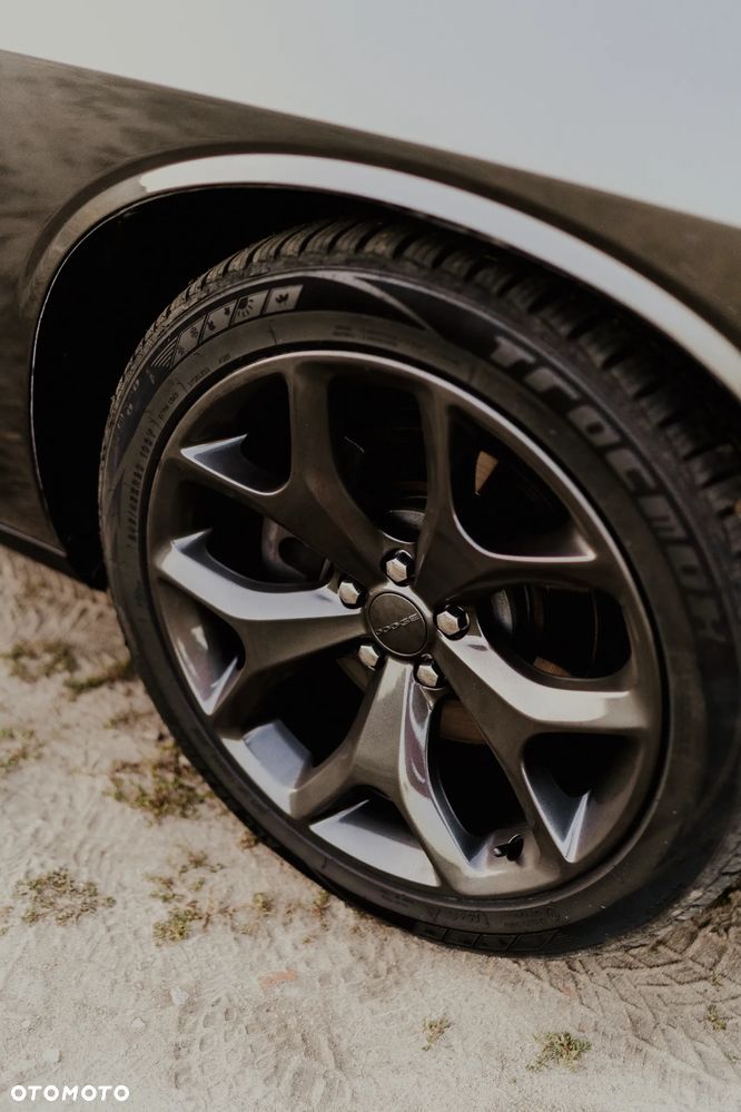 Dodge Challenger 5.7 R/T - 11
