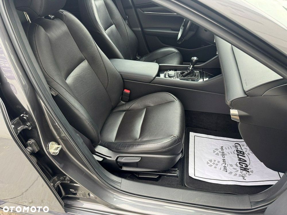 Mazda 3 - 10