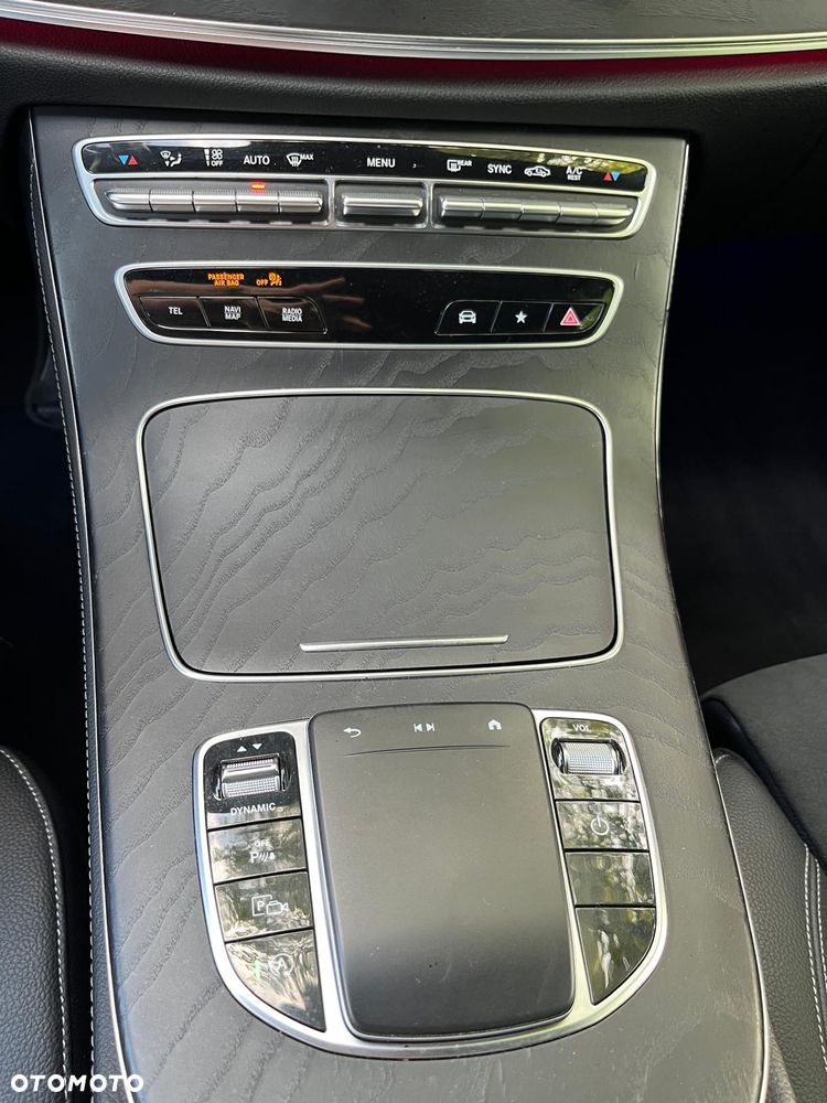 Mercedes-Benz Klasa E 220 d 9G-TRONIC AMG Line - 12