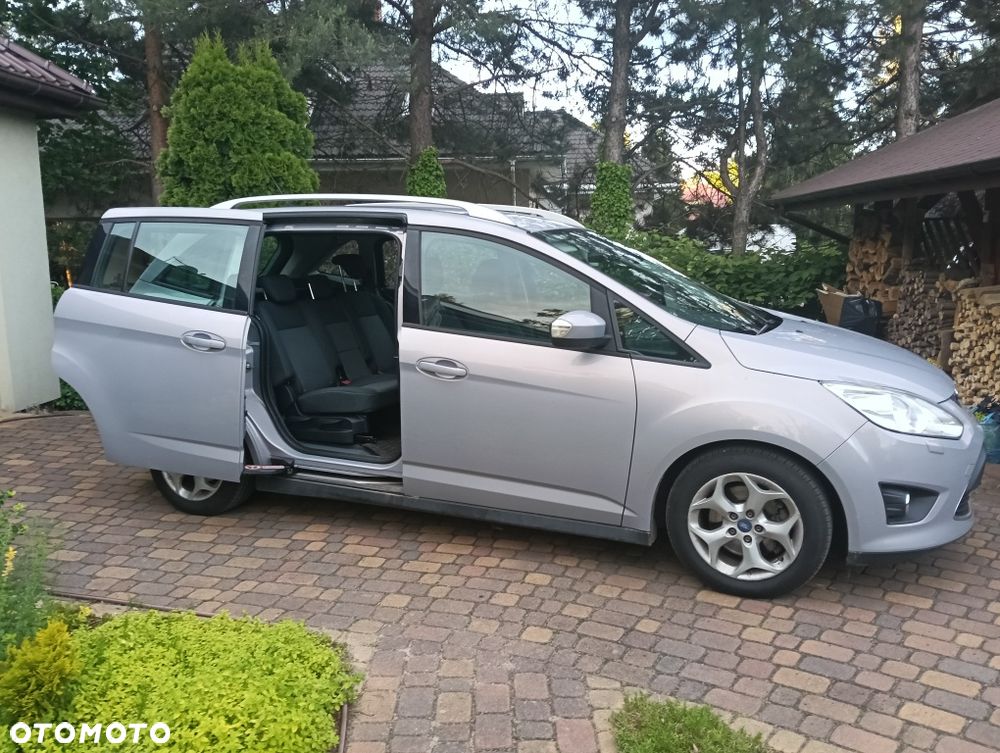 Ford Grand C-MAX - 3
