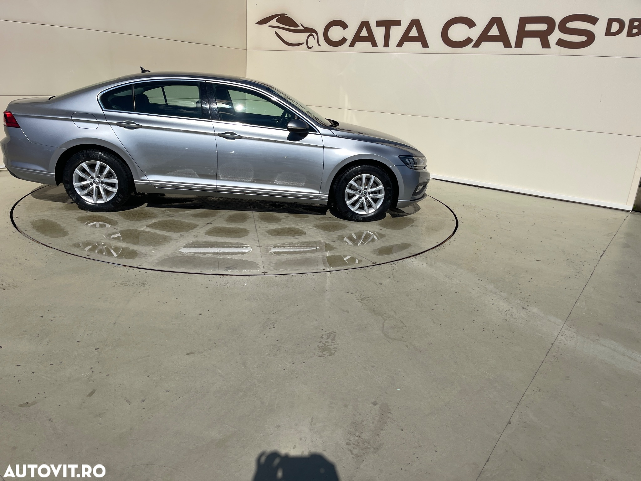 Volkswagen Passat - 19
