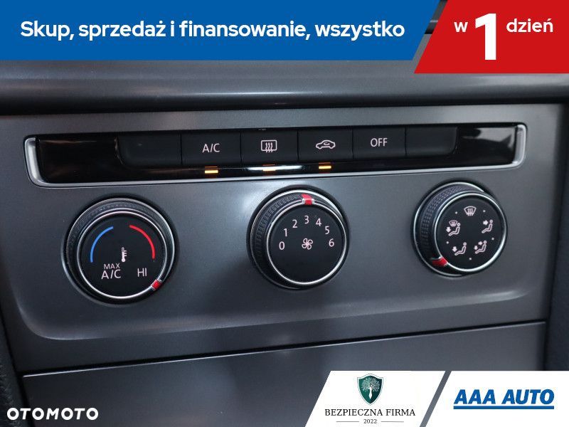 Volkswagen Golf - 17