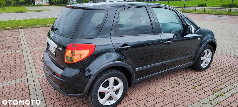 Suzuki SX4 1.5 - 6