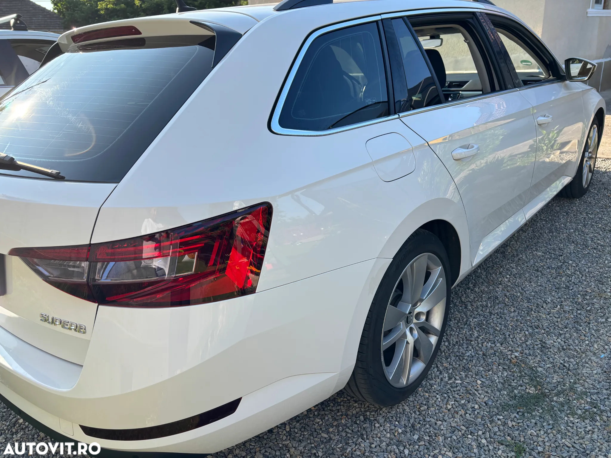 Skoda Superb 2.0 TDI DSG Active - 7