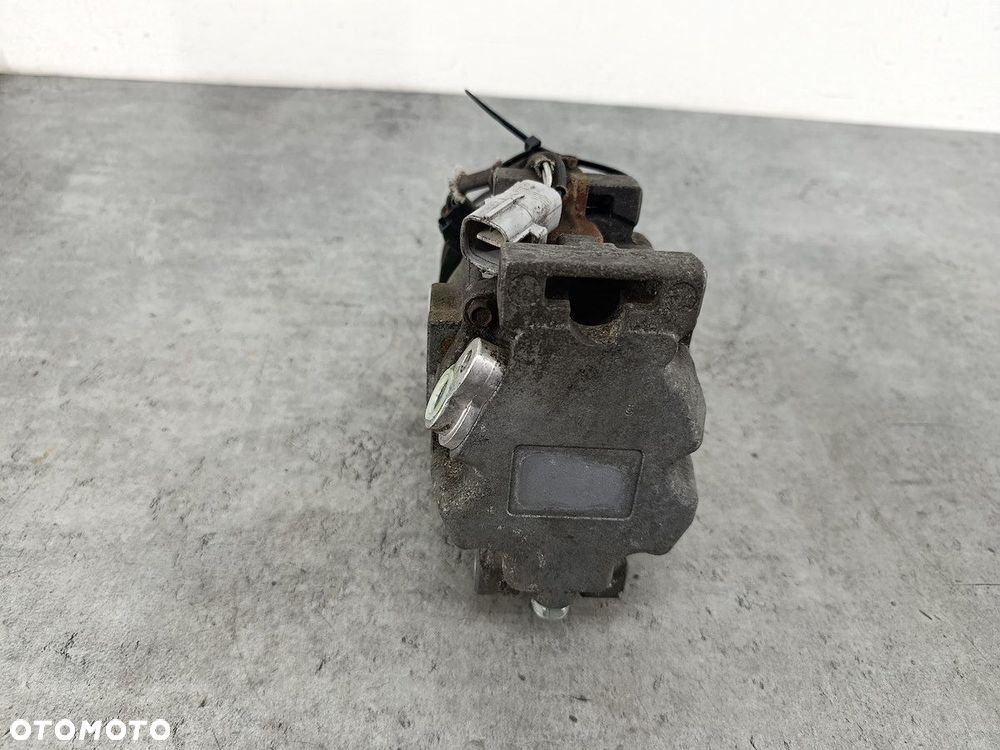 POMPA, SPRĘŻARKA KLIMATYZACJI TOYOTA COROLLA IX E12 1.4 16V - 5