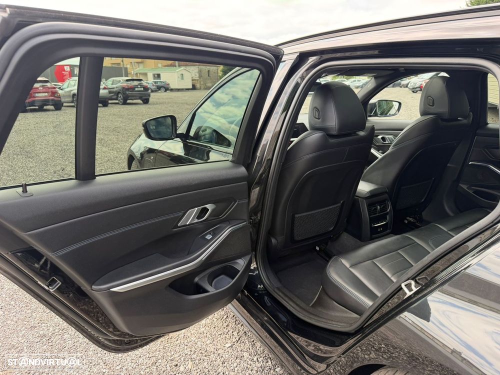BMW 330 - 16