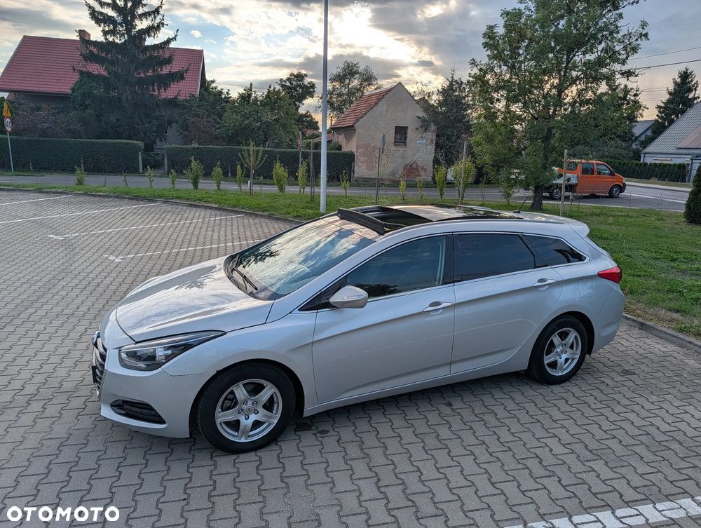 Hyundai i40 Kombi blue 1.7 CRDi Premium - 9