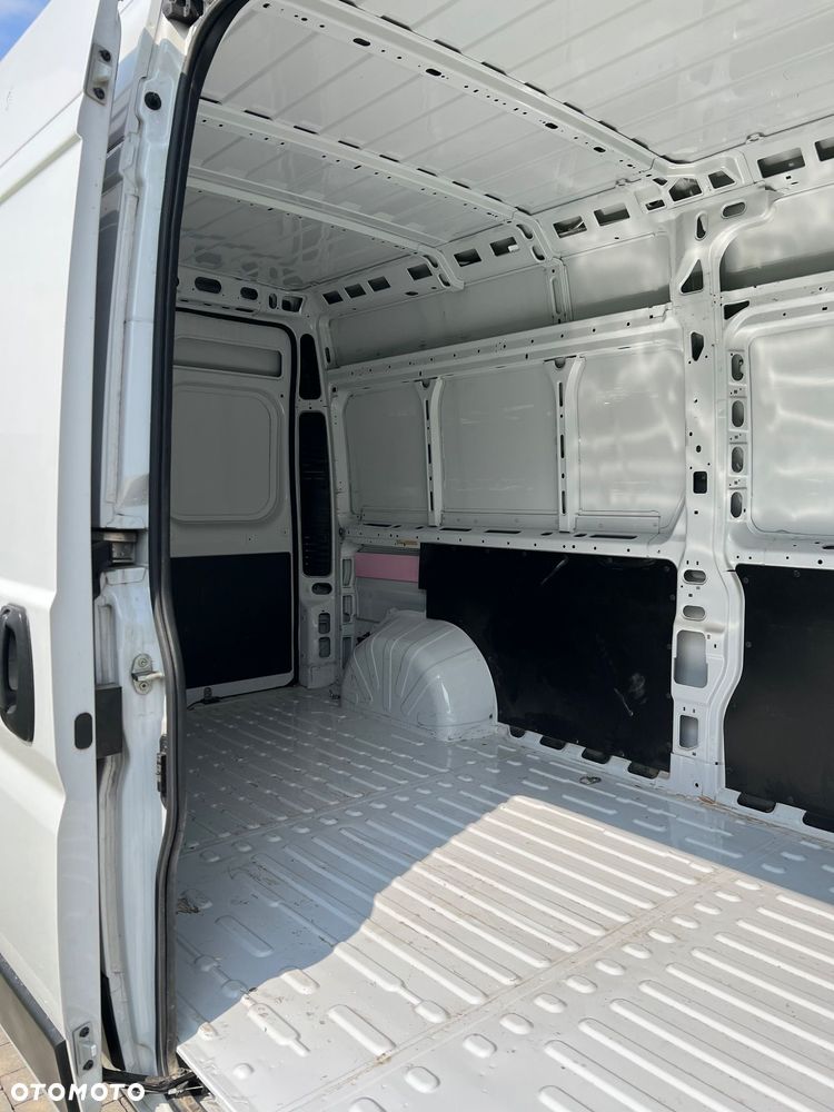 Peugeot Samochód ciężarowy - 17