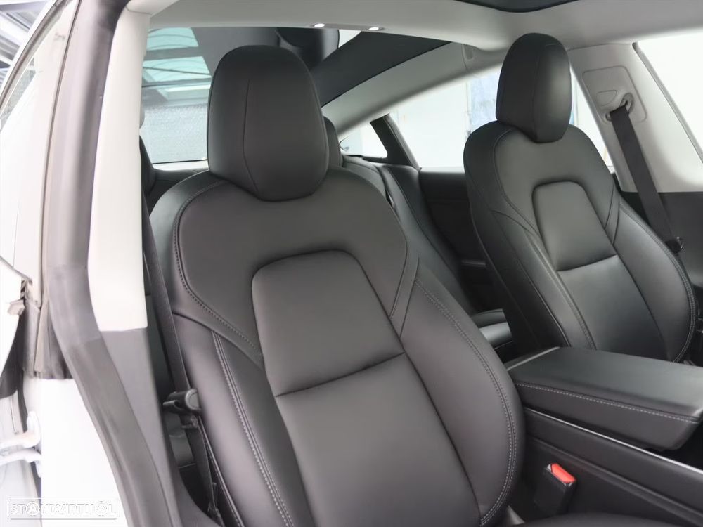 Tesla Model 3 Standard Range Plus RWD - 11
