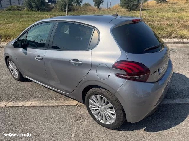 Peugeot 208 1.2 PureTech Allure - 3
