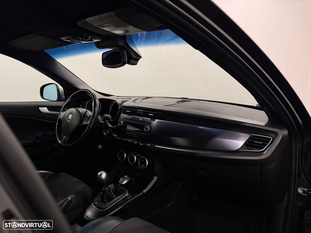 Alfa Romeo Giulietta 1.6 JTDm Distinctive - 25