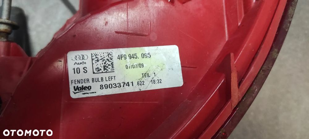 Audi A6 C6 KOMBI AVANT lampy tylne tył 4F9945095 4F9945096 - 4